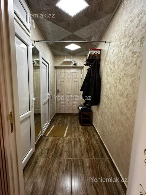 Satılır 2 otaqlı köhnə tikili 43 m²