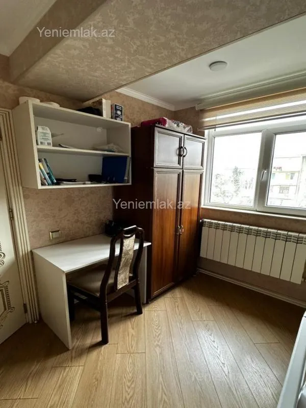 Satılır 2 otaqlı köhnə tikili 43 m²
