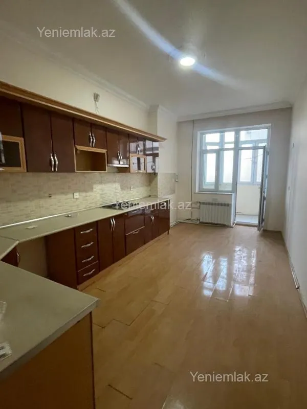 Satılır 3 otaqlı yeni tikili 117 m²