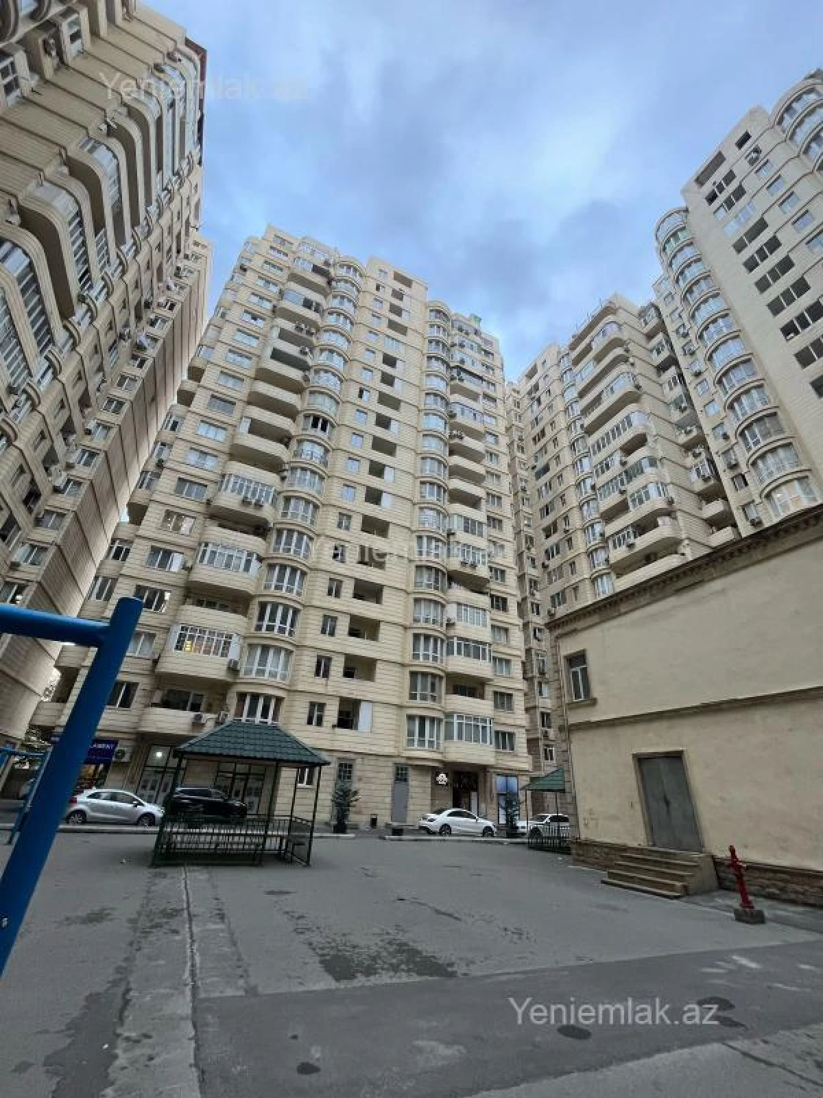 Satılır 1 otaqlı yeni tikili 68 m²