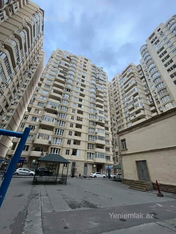 Satılır 1 otaqlı yeni tikili 68 m²