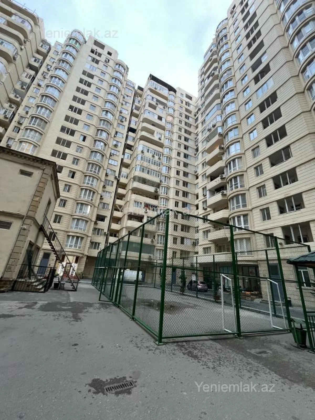 Satılır 1 otaqlı yeni tikili 68 m²