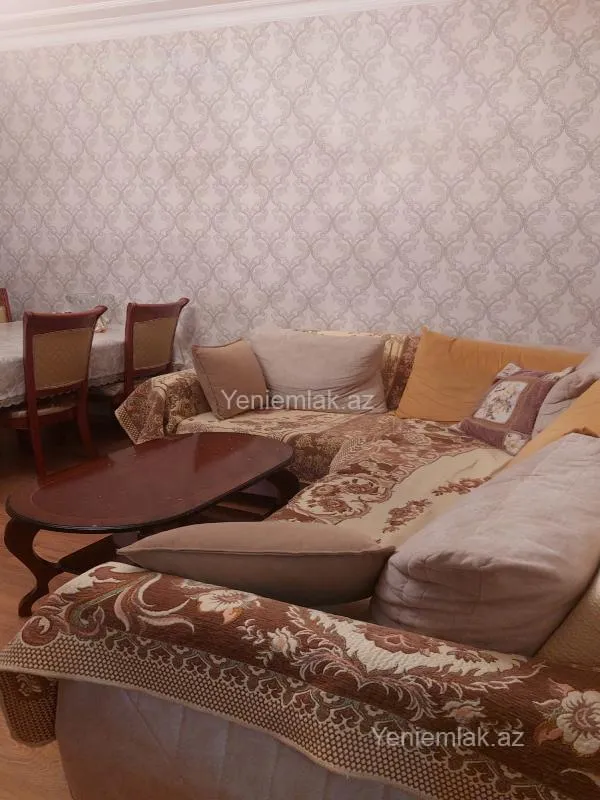Satılır 2 otaqlı köhnə tikili 60 m²