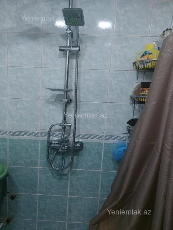 Satılır 2 otaqlı köhnə tikili 60 m²