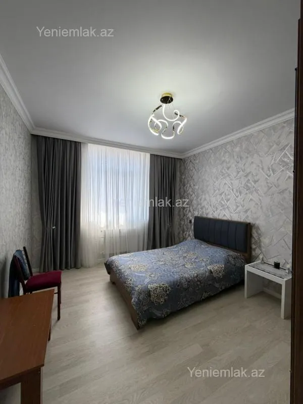 Satılır 4 otaqlı həyət evi 140 m²