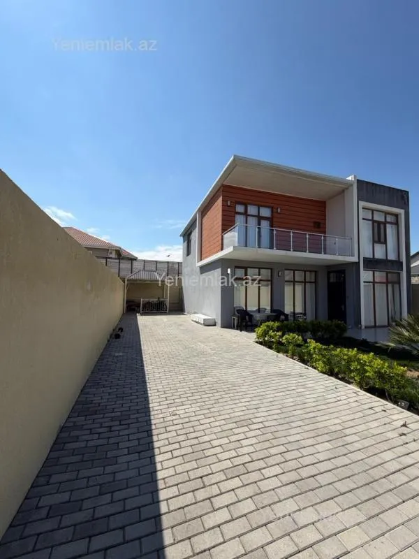 Satılır 4 otaqlı həyət evi 140 m²