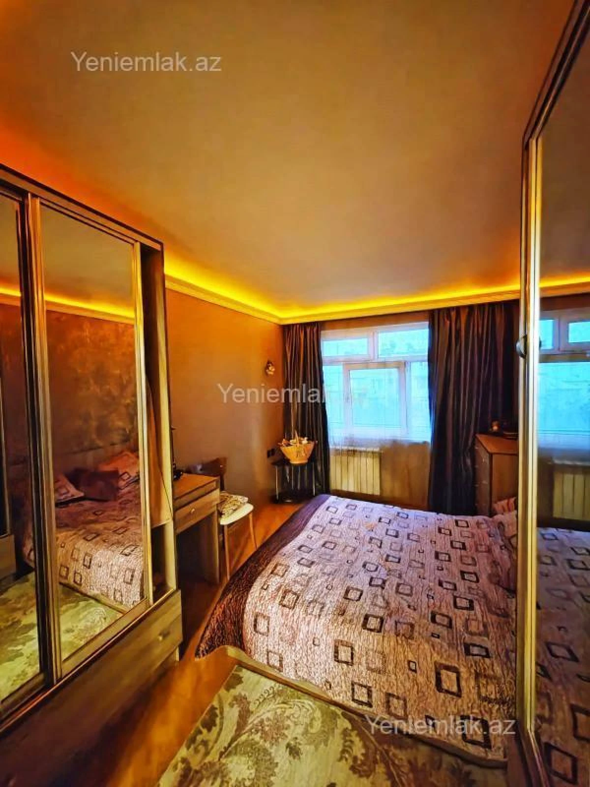 Satılır 2 otaqlı köhnə tikili 61 m²