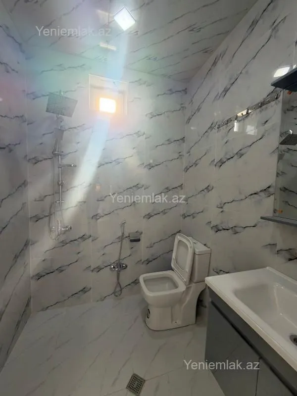 Satılır 4 otaqlı həyət evi 125 m²