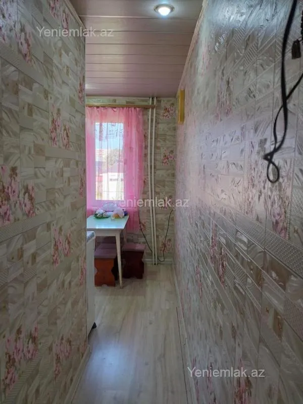 Satılır 1 otaqlı köhnə tikili 32 m²