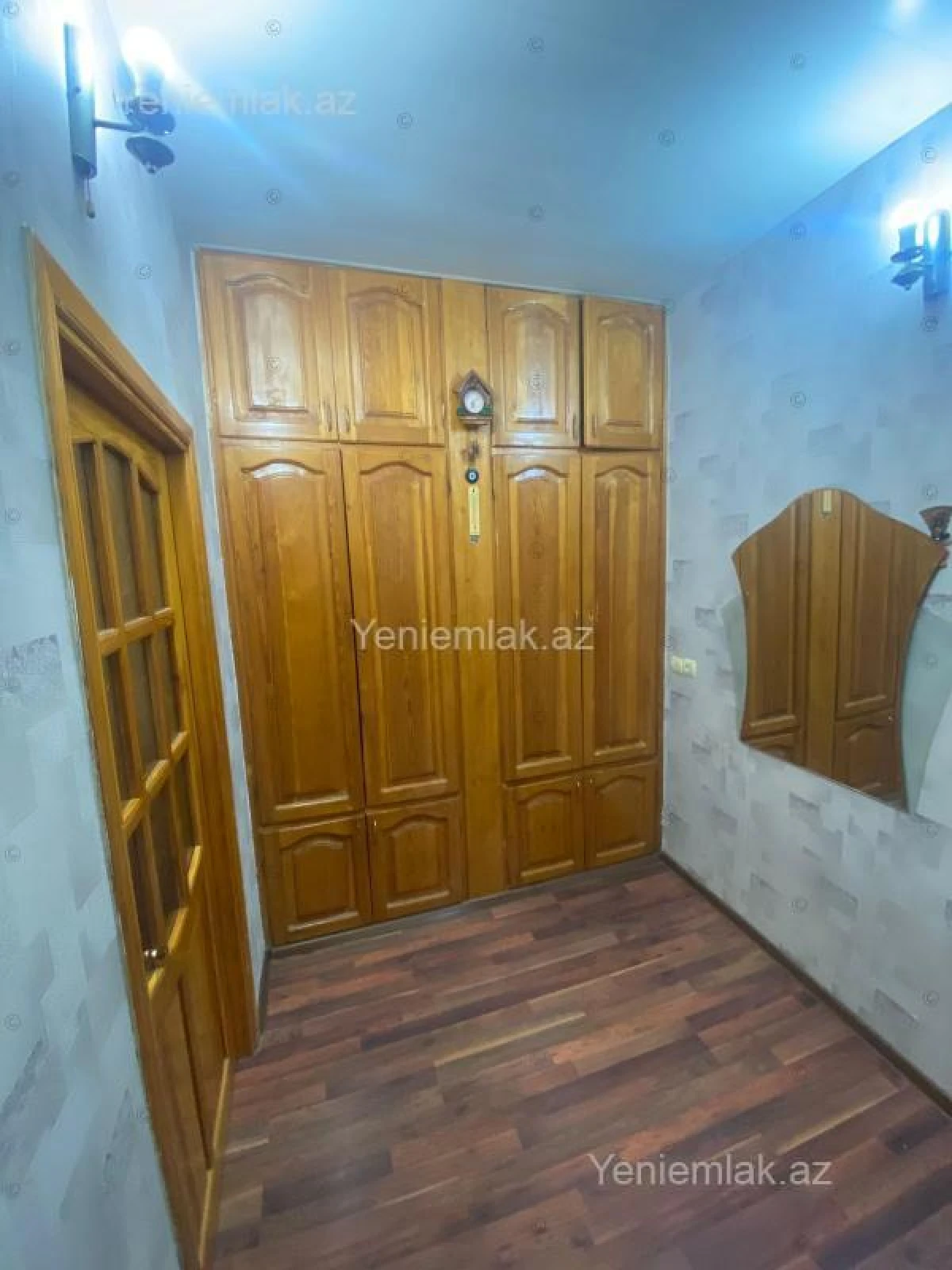 Satılır 2 otaqlı köhnə tikili 60 m²