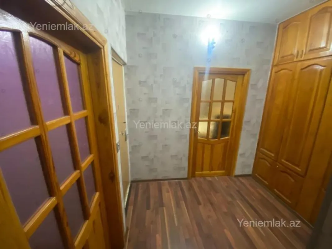 Satılır 2 otaqlı köhnə tikili 60 m²