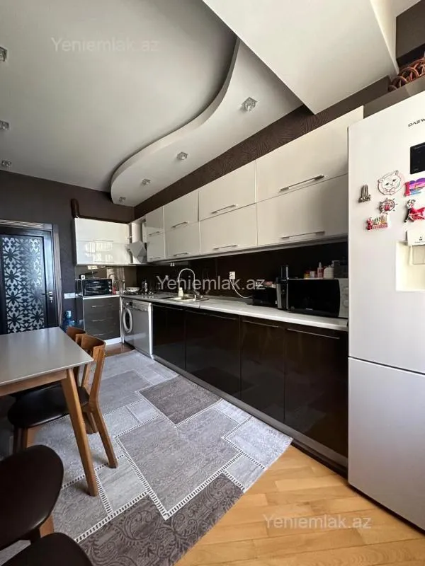 Satılır 2 otaqlı yeni tikili 88 m²