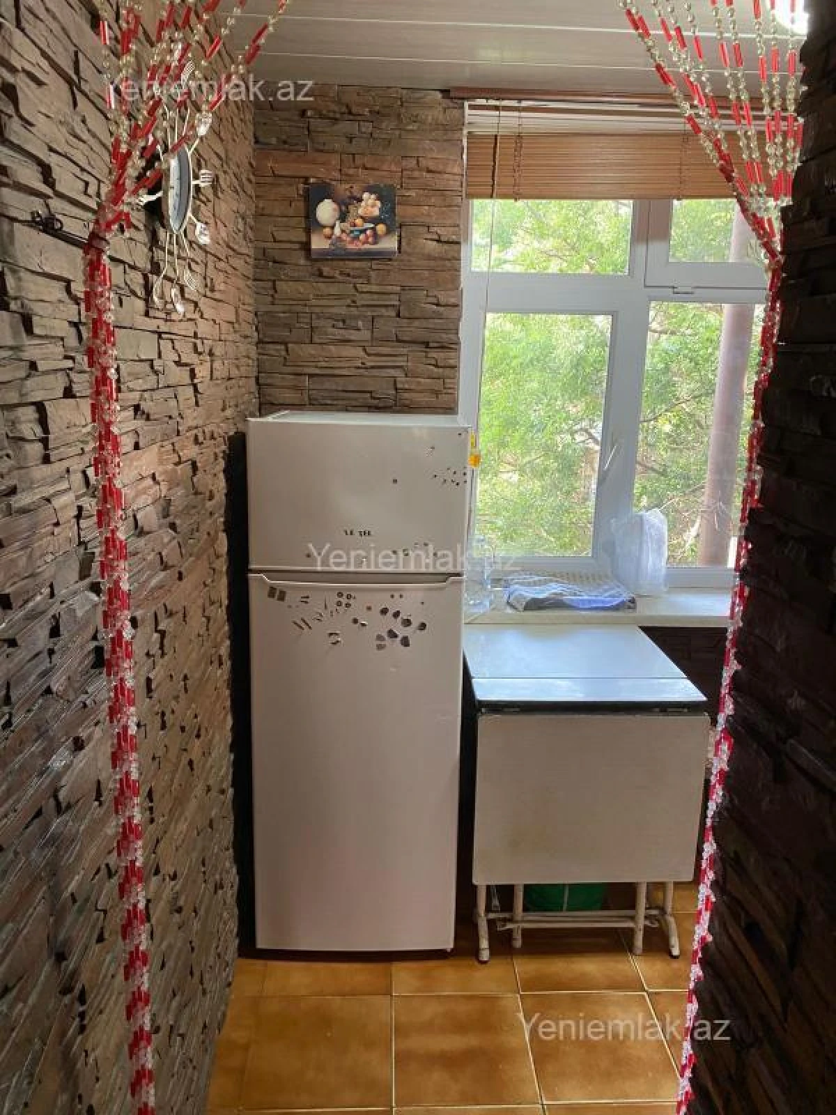 Satılır 3 otaqlı köhnə tikili 75 m²