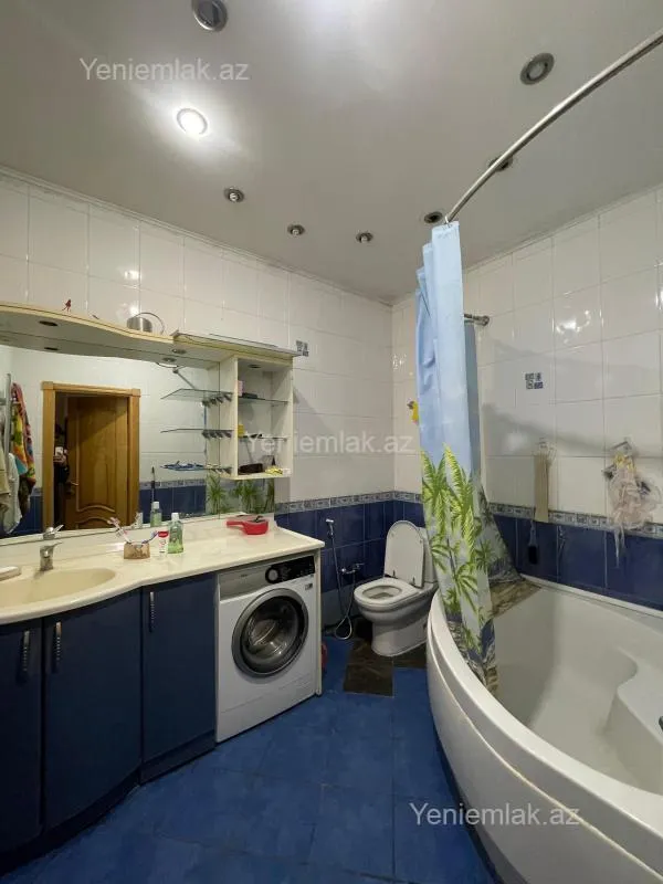 Satılır 4 otaqlı yeni tikili 180 m²