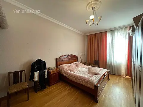 Satılır 4 otaqlı yeni tikili 180 m²