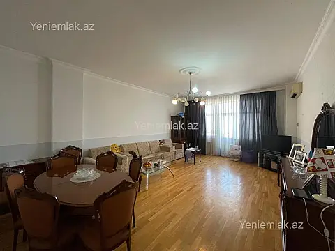 Satılır 4 otaqlı yeni tikili 180 m²