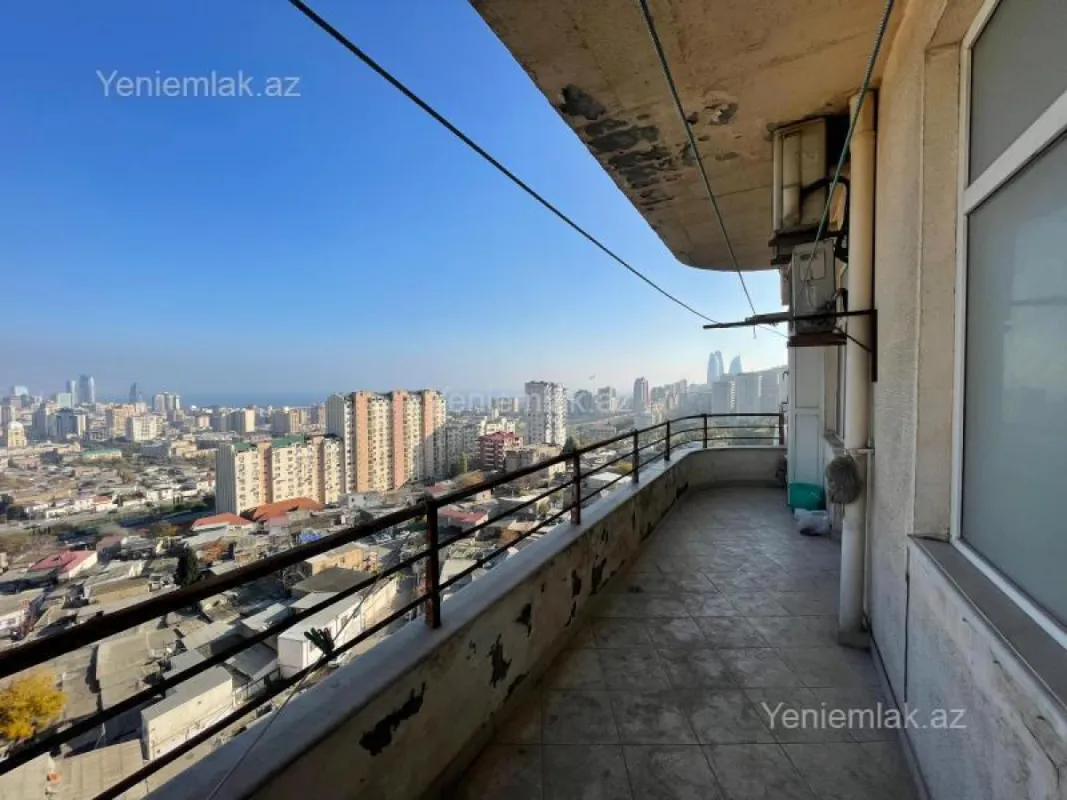 Satılır 4 otaqlı yeni tikili 180 m²