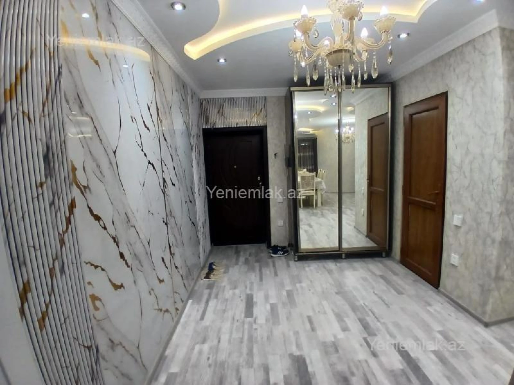 Satılır 3 otaqlı yeni tikili 77 m²