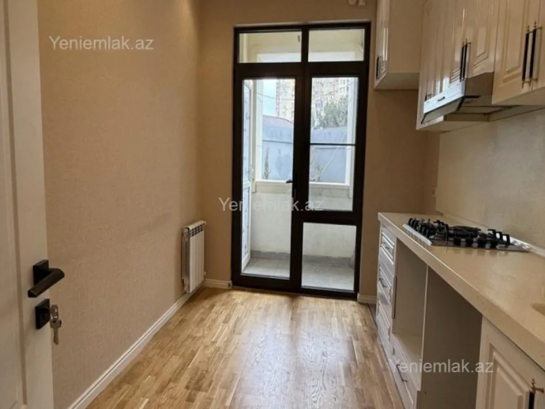 Satılır 3 otaqlı yeni tikili 70 m²