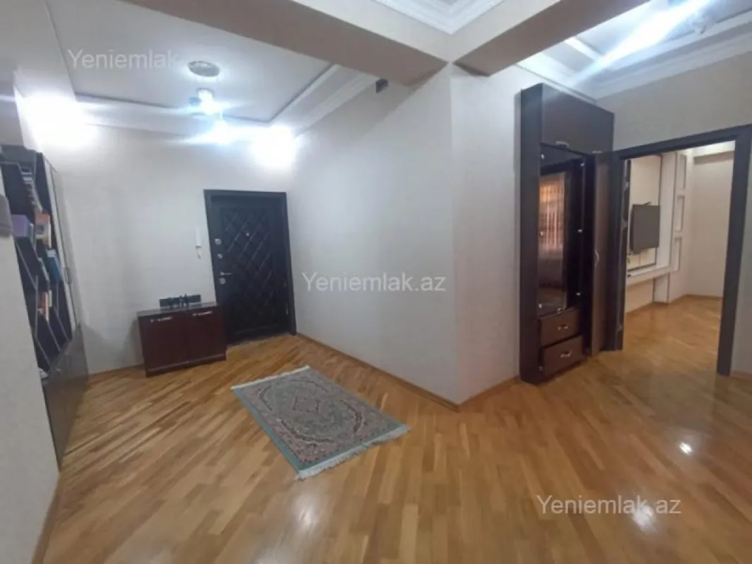 Satılır 3 otaqlı yeni tikili 80 m²