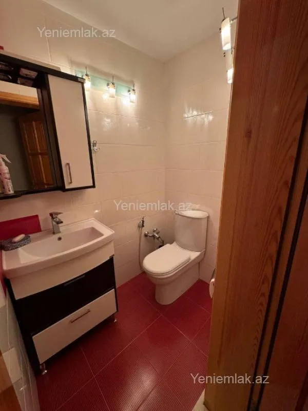 Satılır 3 otaqlı yeni tikili 95 m²