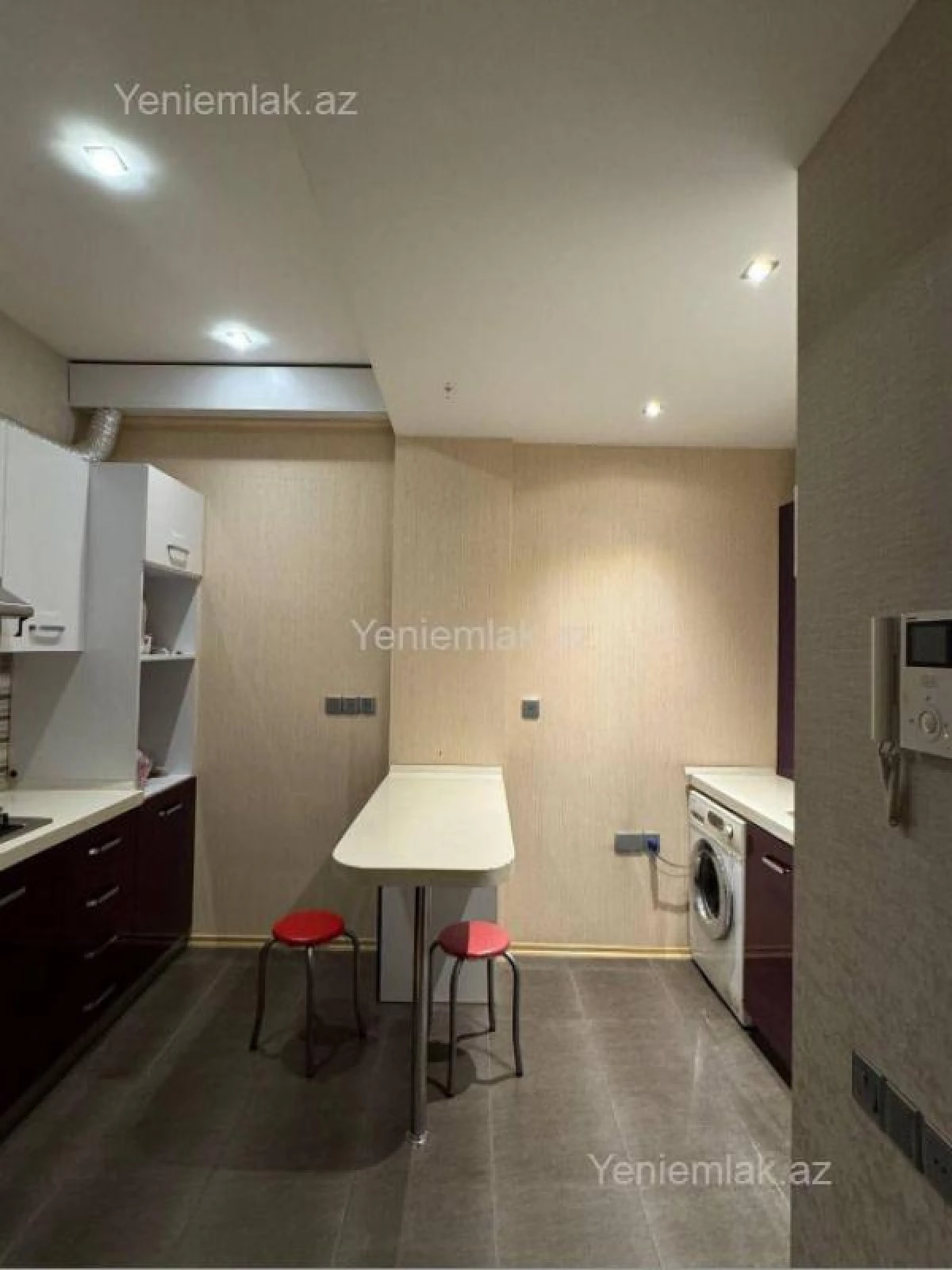 Satılır 3 otaqlı yeni tikili 95 m²
