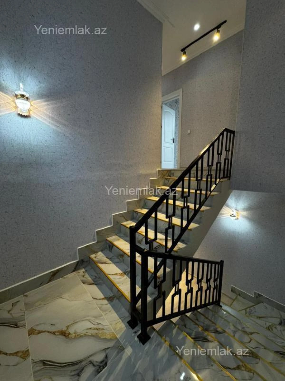 Satılır 4 otaqlı həyət evi 145 m²