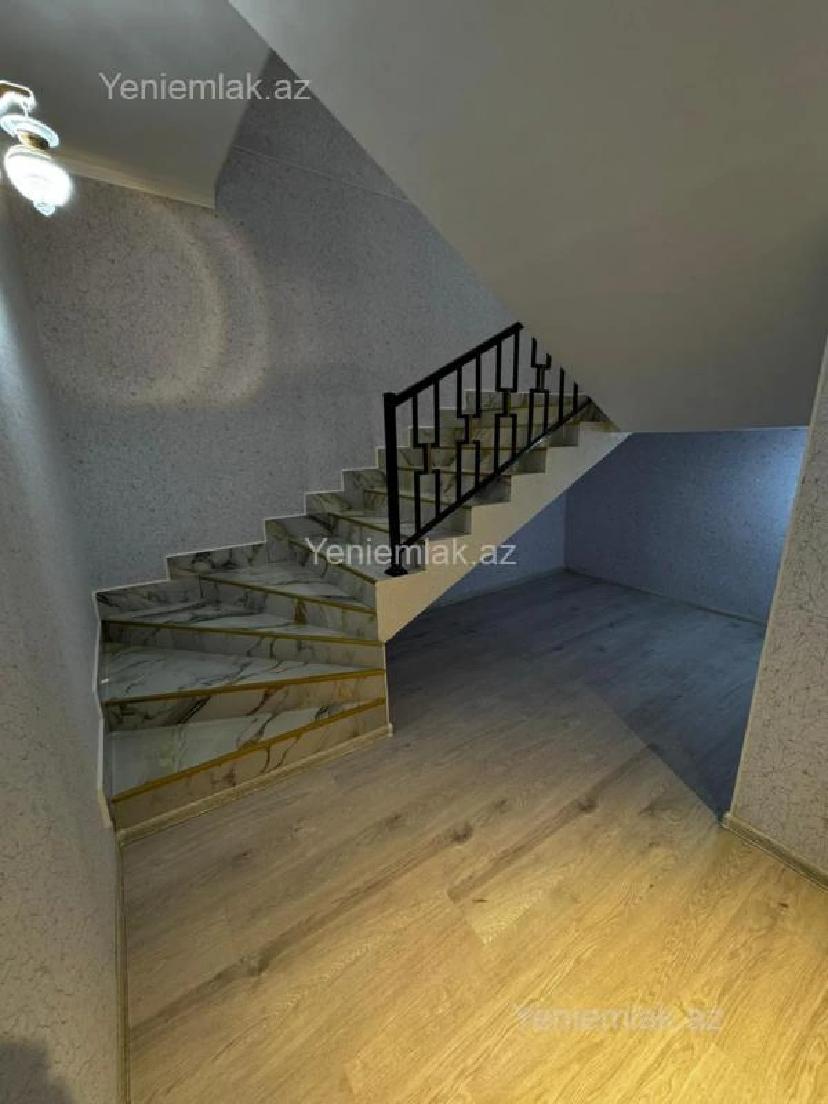 Satılır 4 otaqlı həyət evi 145 m²