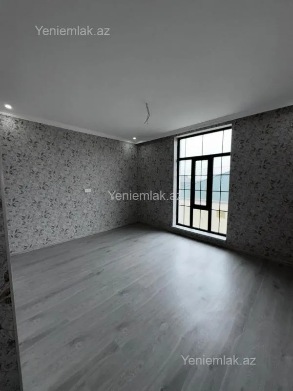 Satılır 4 otaqlı həyət evi 145 m²