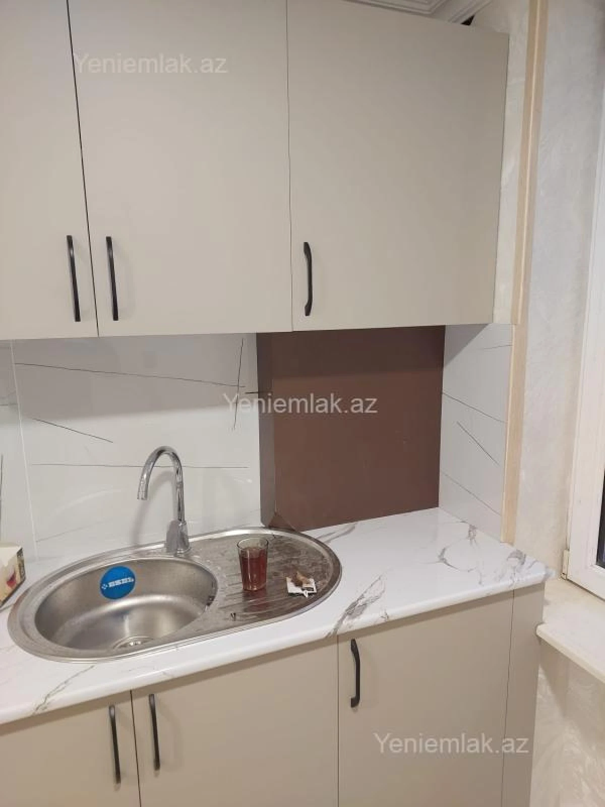 Satılır 2 otaqlı köhnə tikili 60 m²