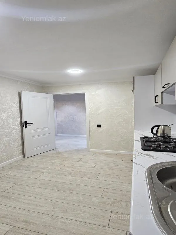 Satılır 2 otaqlı köhnə tikili 60 m²