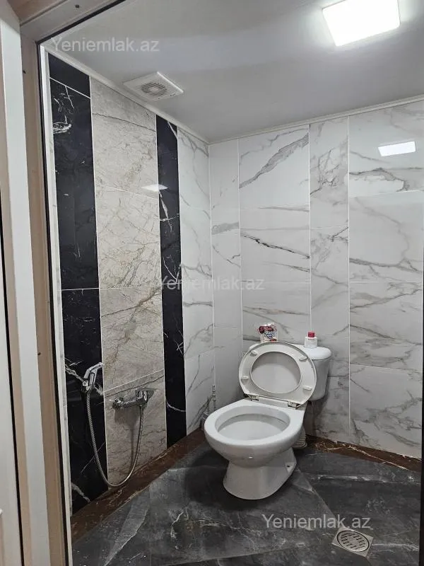 Satılır 2 otaqlı köhnə tikili 60 m²