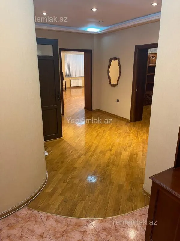 Satılır 3 otaqlı yeni tikili 170 m²
