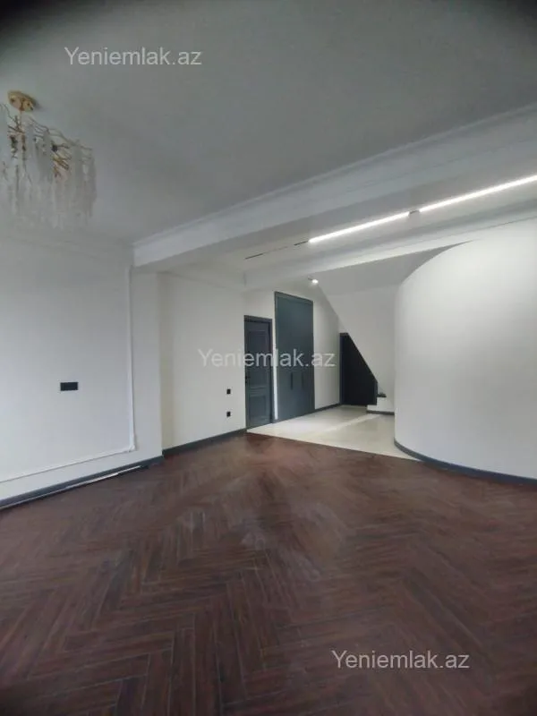 Satılır 3 otaqlı yeni tikili 142 m²