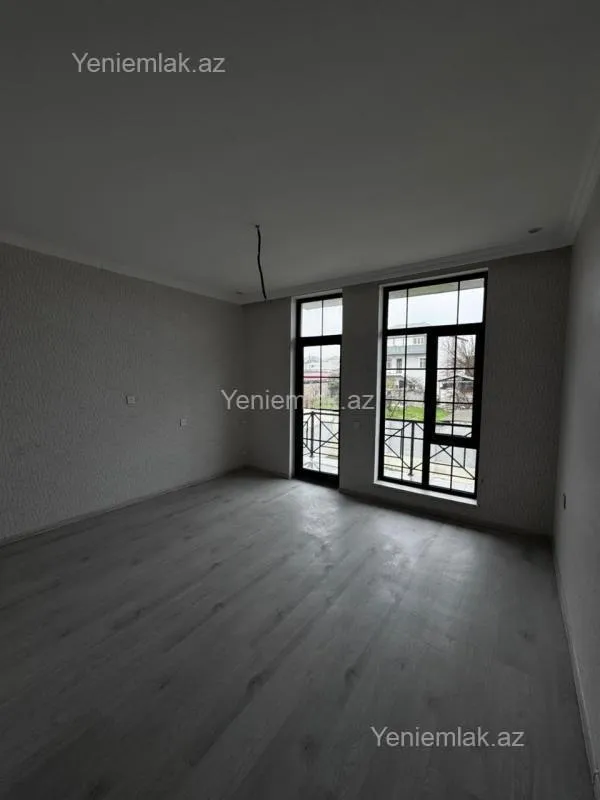Satılır 4 otaqlı həyət evi 150 m²