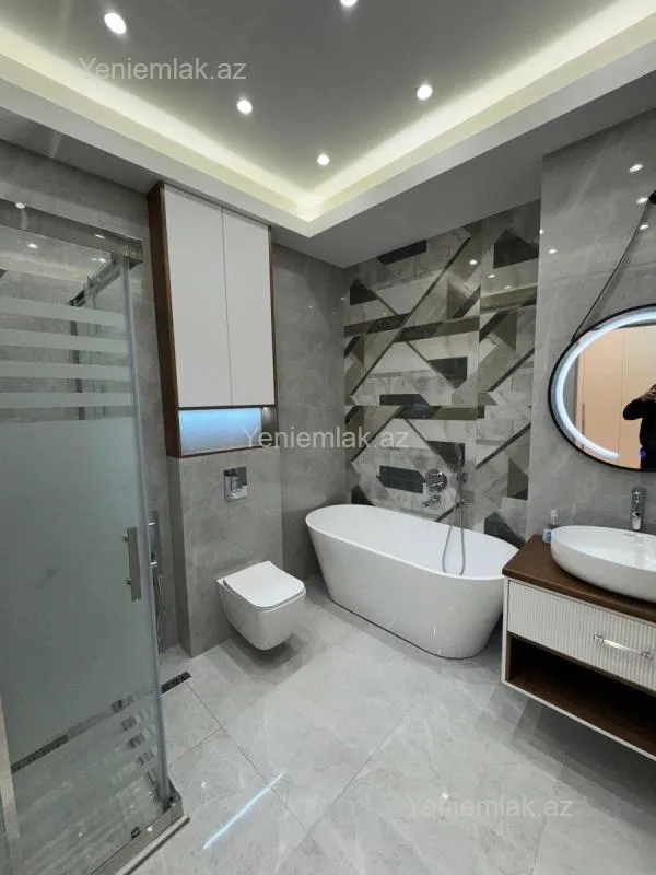 Satılır 4 otaqlı yeni tikili 188 m²