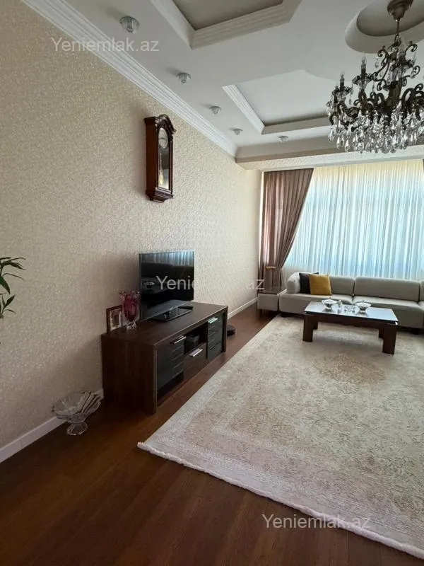 Satılır 3 otaqlı yeni tikili 118 m²
