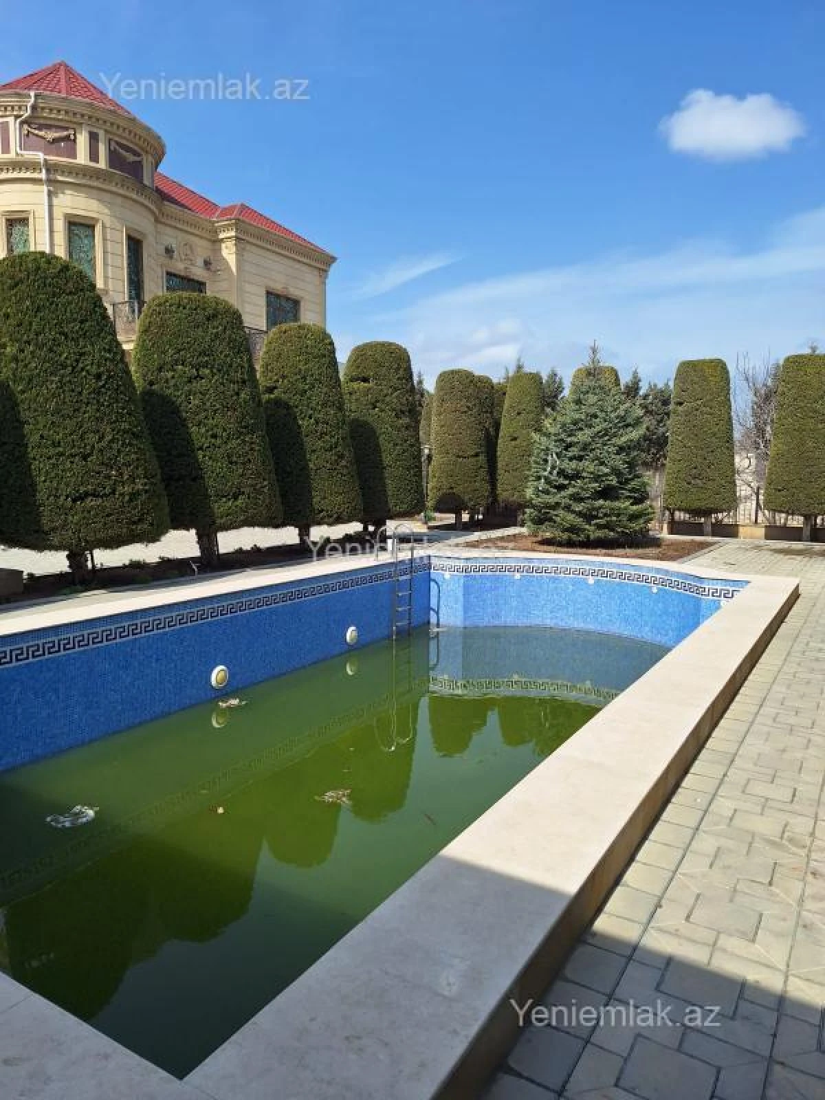 Satılır 6 otaqlı həyət evi 400 m²