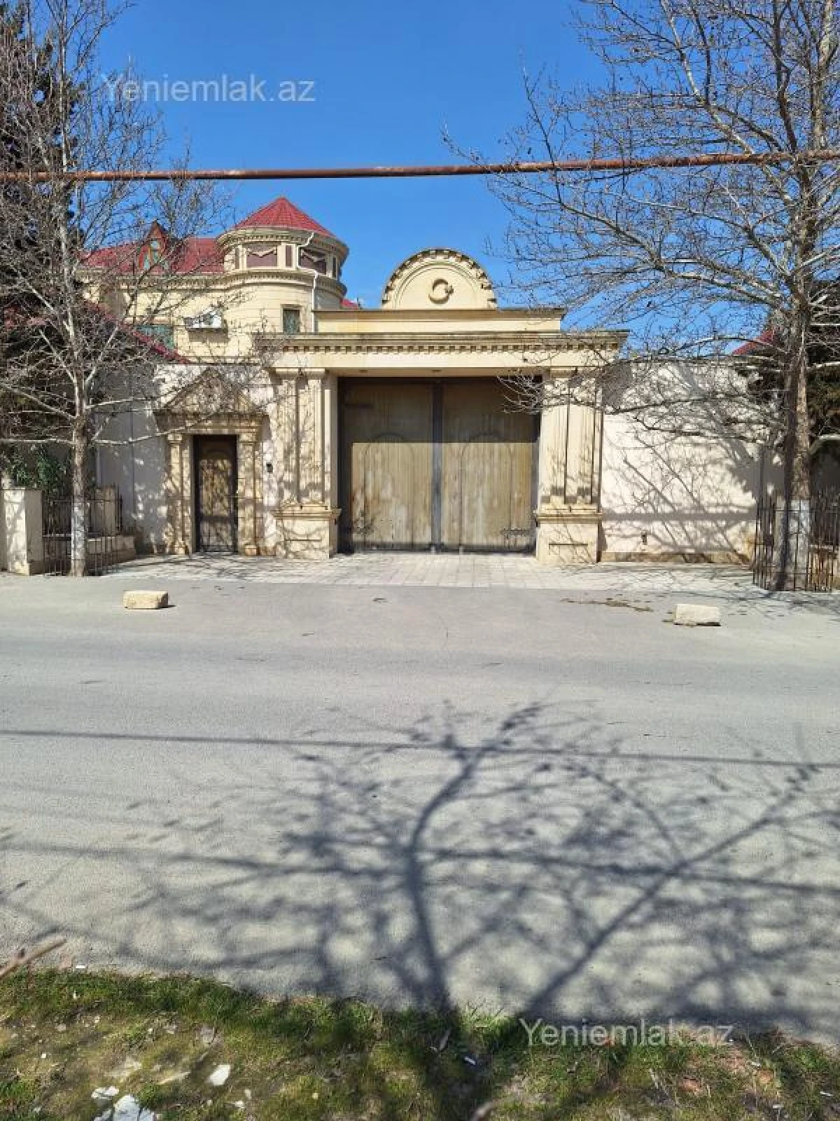 Satılır 6 otaqlı həyət evi 400 m²