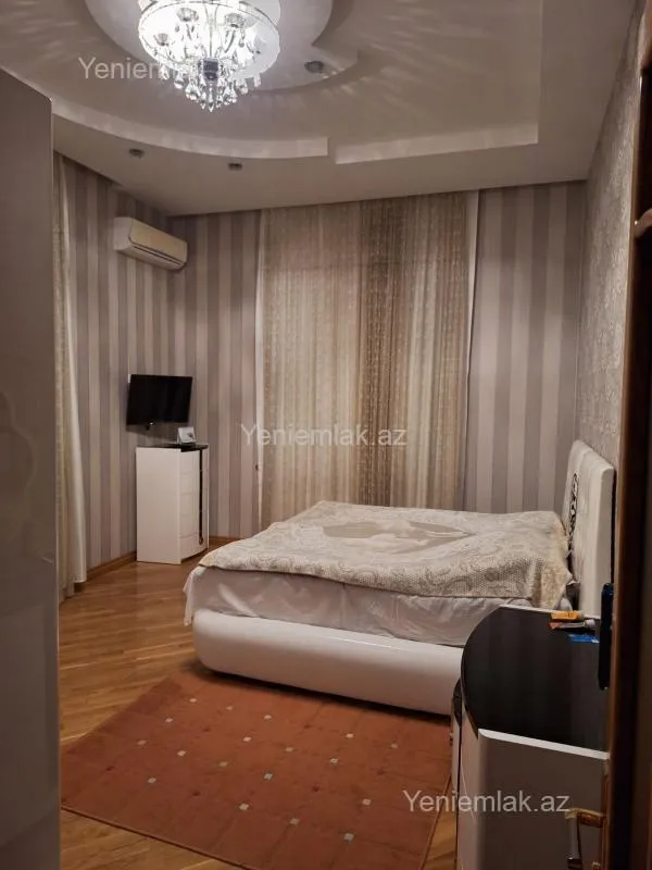 Satılır 6 otaqlı həyət evi 400 m²