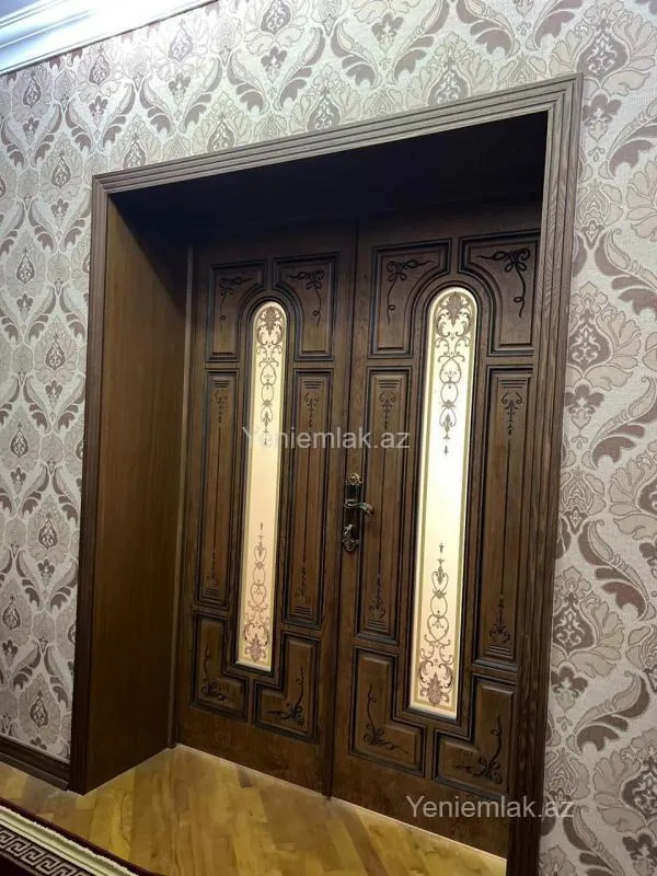 Satılır 16 otaqlı həyət evi 800 m²