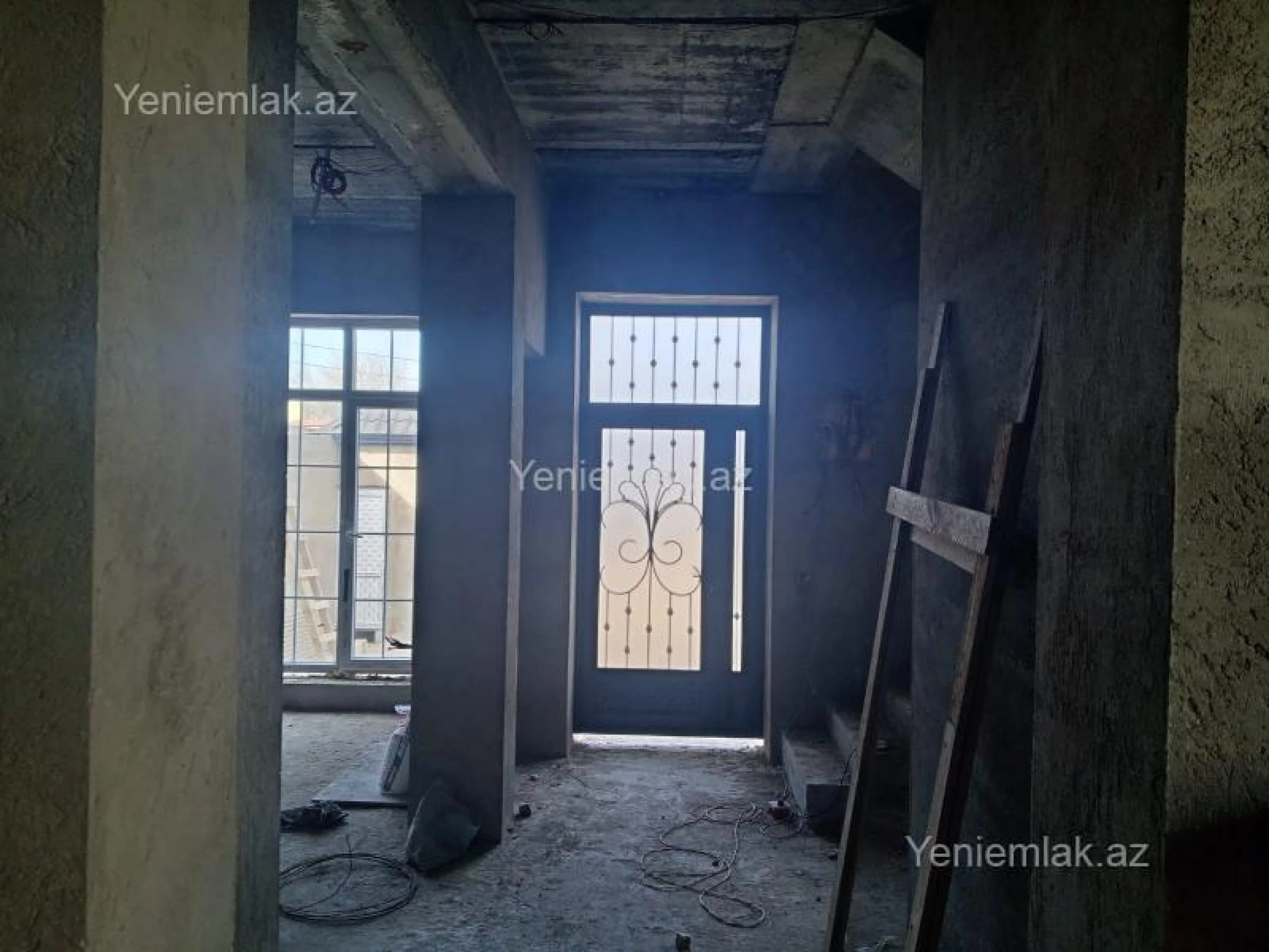 Satılır 5 otaqlı həyət evi 200 m²