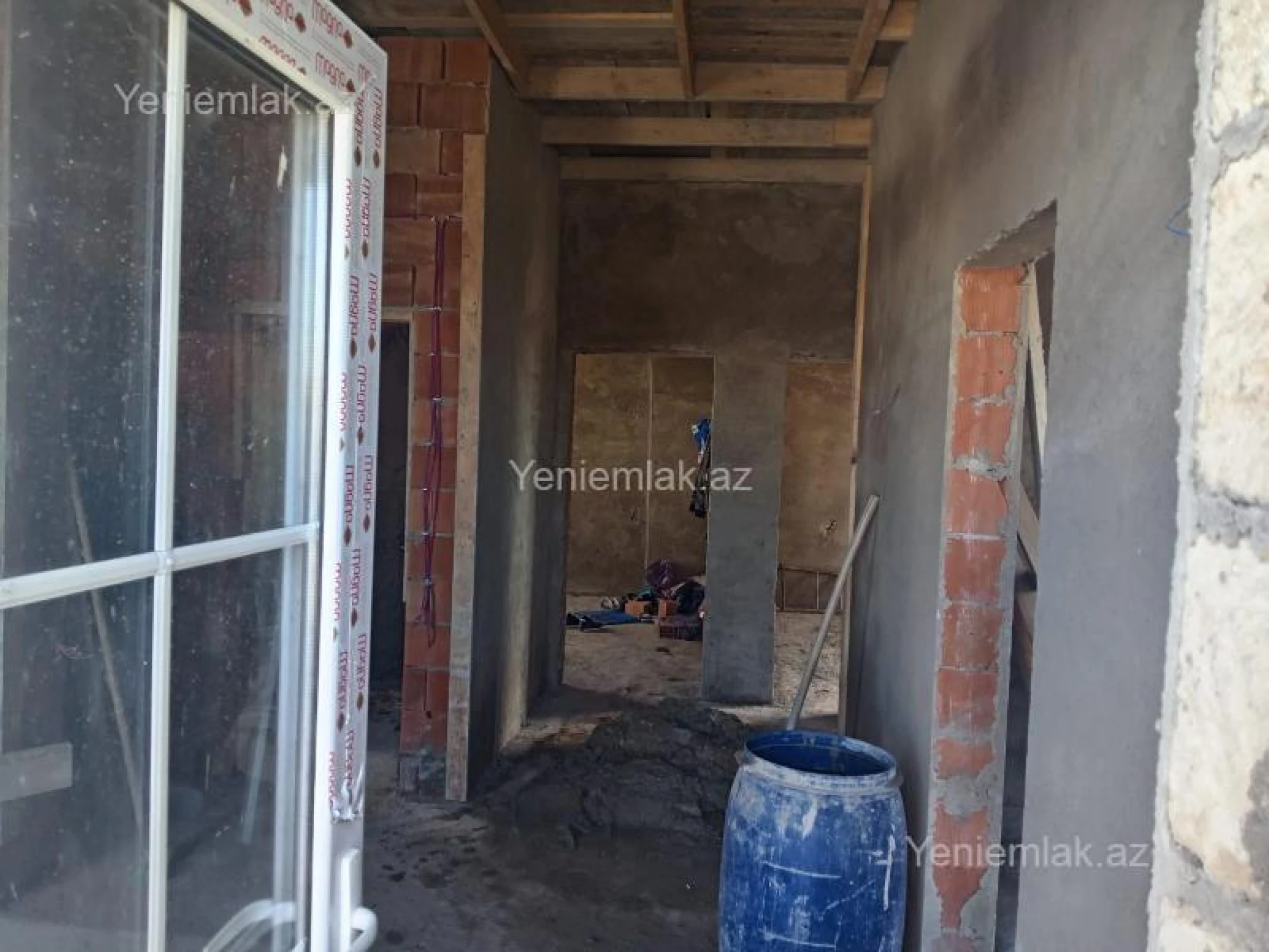 Satılır 5 otaqlı həyət evi 200 m²