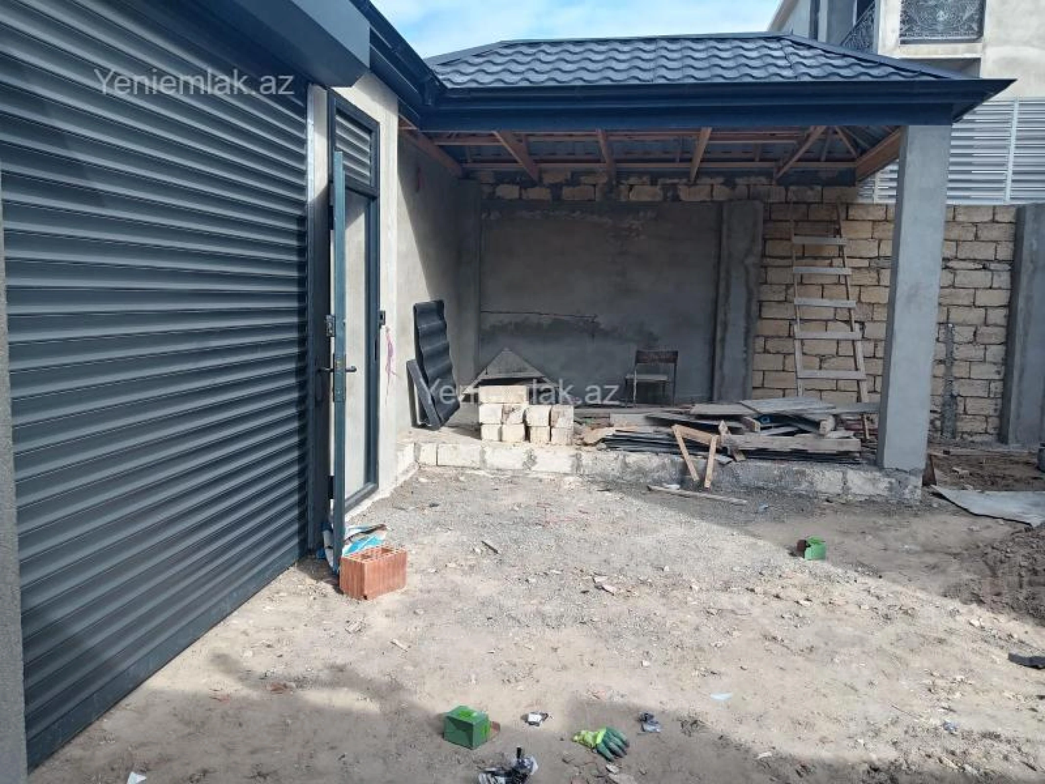 Satılır 5 otaqlı həyət evi 200 m²