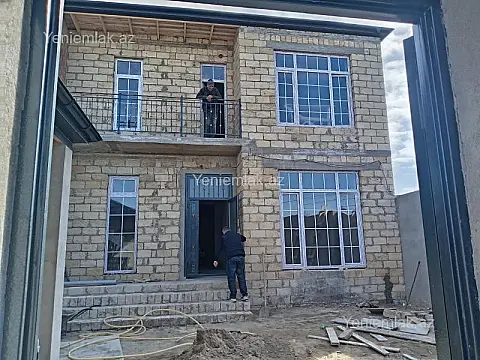 Satılır 5 otaqlı həyət evi 200 m²