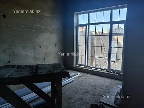 Satılır 5 otaqlı həyət evi 200 m²