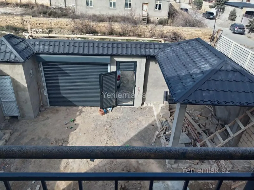 Satılır 5 otaqlı həyət evi 200 m²