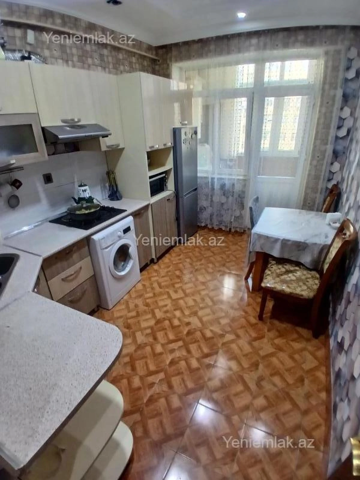 Satılır 3 otaqlı yeni tikili 83 m²