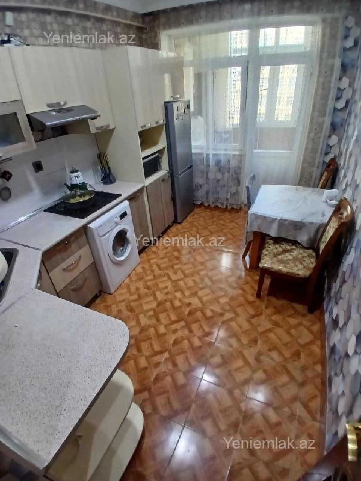 Satılır 3 otaqlı yeni tikili 83 m²