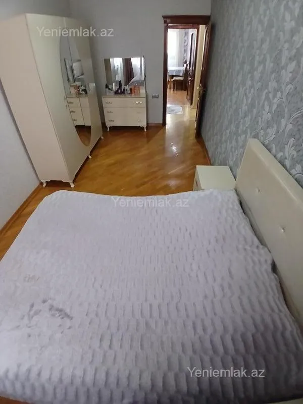 Satılır 3 otaqlı yeni tikili 83 m²